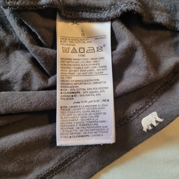 Large Old Navy Soft Washed Polar Bear Shirt - Picture 8 of 8